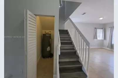 807 N Santa Catalina Cir, North Lauderdale, FL 33068 - Photo 22