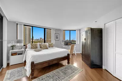 540 Brickell Key Dr #1514, Miami, FL 33131 - Photo 4