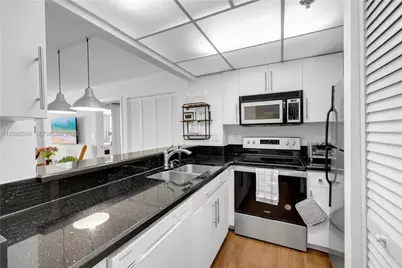 540 Brickell Key Dr #1514, Miami, FL 33131 - Photo 12