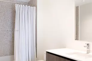 68 SE 6th St, Miami, FL 33131 - Photo 18