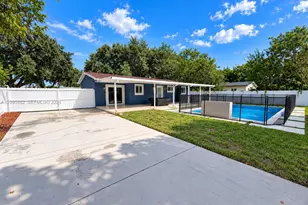 240 N 68th Ave, Hollywood, FL 33024 - Photo 4