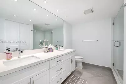 600 Parkview Dr #829, Hallandale Beach, FL 33009 - Photo 20