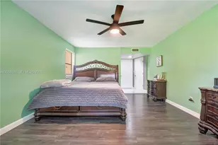 601 Ives Dairy Rd, Miami, FL 33179 - Photo 12