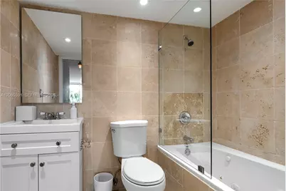 1020 Meridian Ave #302, Miami Beach, FL 33139 - Photo 18