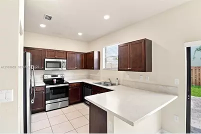 3787 SE 2nd St #0, Homestead, FL 33033 - Photo 6