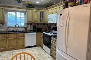 176 Cape Cod Cir, Lake Worth, FL 33467 - Photo 6