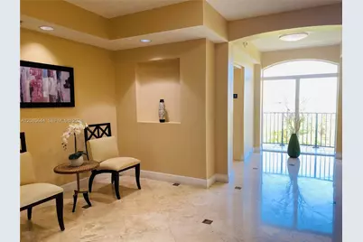 118 Zamora Ave #409, Coral Gables, FL 33134 - Photo 2