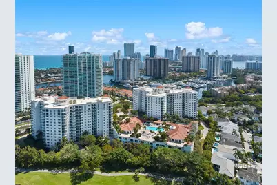 20000 E Country Club Dr #314, Aventura, FL 33180 - Photo 28