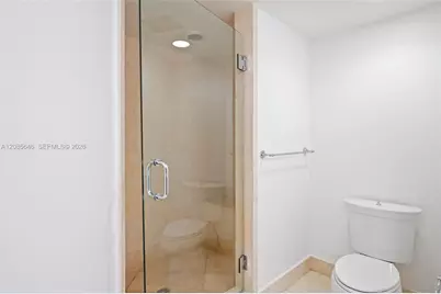 20000 E Country Club Dr #314, Aventura, FL 33180 - Photo 22