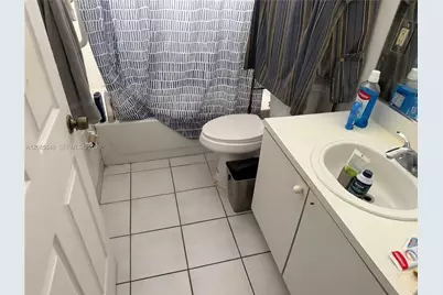 617 SW 1st St, Hallandale Beach, FL 33009 - Photo 12
