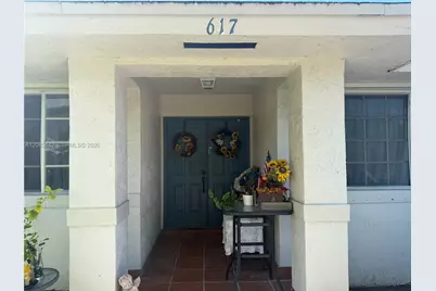 617 SW 1st St, Hallandale Beach, FL 33009 - Photo 2