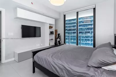 1010 Brickell Ave #2508, Miami, FL 33131 - Photo 14