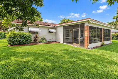 14961 Egan Ln, Miami Lakes, FL 33014 - Photo 6