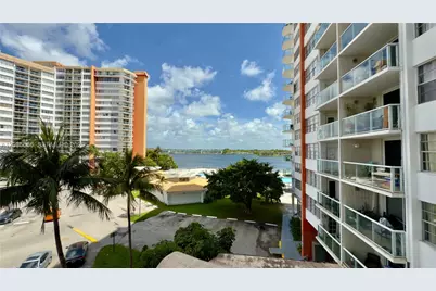 1351 NE Miami Gardens Dr #422E, Miami, FL 33179 - Photo 18