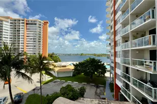 1351 NE Miami Gardens Dr, Miami, FL 33179 - Photo 18
