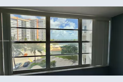 1351 NE Miami Gardens Dr #422E, Miami, FL 33179 - Photo 16