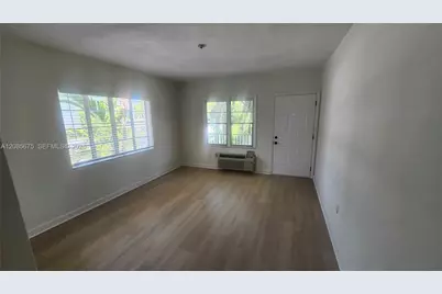 847 81st St #5, Miami Beach, FL 33141 - Photo 4