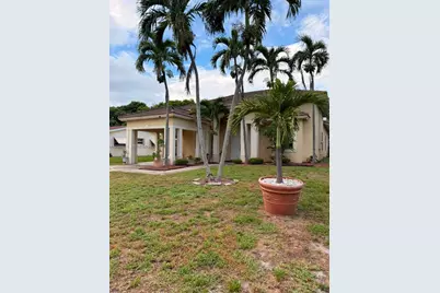 173 SW 3rd Ct, Deerfield Beach, FL 33441 - Photo 2