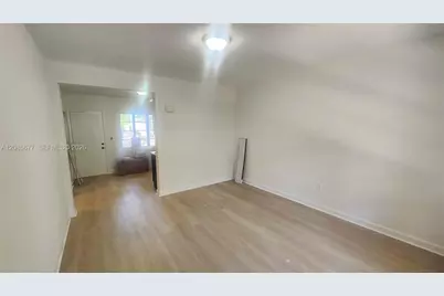 847 81st St #2, Miami Beach, FL 33141 - Photo 6