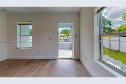 511 SE 2nd Street, Hialeah, FL 33010 - Photo 4