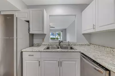 2641 Gately Dr W #902, West Palm Beach, FL 33415 - Photo 10