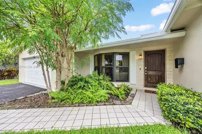 1317 Funston St, Hollywood, FL 33019 - Photo 6
