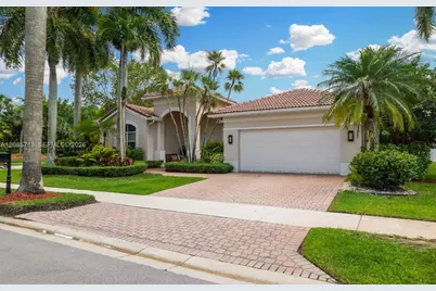 1604 Victoria Pointe Ln, Weston, FL 33327 - Photo 42