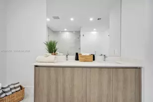 17550 Collins Ave, Sunny Isles Beach, FL 33160 - Photo 18