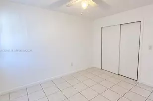 520 NE 38th St, Miami, FL 33137 - Photo 8