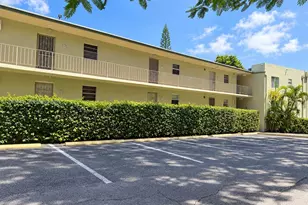 520 NE 38th St, Miami, FL 33137 - Photo 2