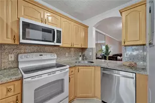 2298 NW 78th Ave, Pembroke Pines, FL 33024 - Photo 28