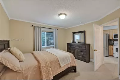 2298 NW 78th Ave #102, Pembroke Pines, FL 33024 - Photo 16
