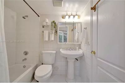 2298 NW 78th Ave #102, Pembroke Pines, FL 33024 - Photo 14