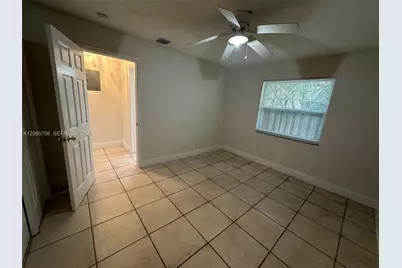 1105 NE 5th Ter #4, Fort Lauderdale, FL 33304 - Photo 12