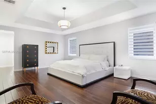 1606 Victoria Pointe Cir, Weston, FL 33327 - Photo 20