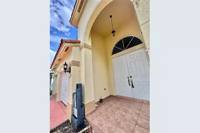 12864 NW 7th St, Miami, FL 33182 - Photo 2