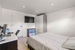 1126 E Hawthorne Cir, Hollywood, FL 33021 - Photo 18