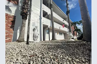 17001 NE 9th Ave #9C, Miami, FL 33162 - Photo 2