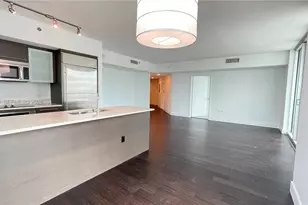 55 SE 6th St, Miami, FL 33131 - Photo 20