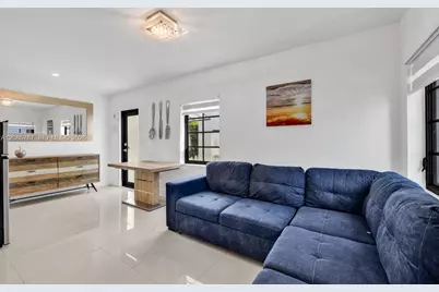 7910 Byron Ave, Miami Beach, FL 33141 - Photo 14