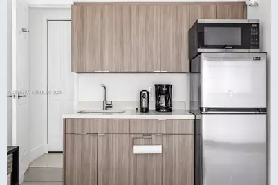 7910 Byron Ave, Miami Beach, FL 33141 - Photo 22