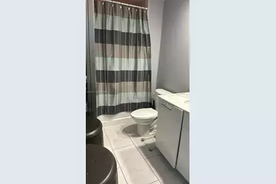 950 Brickell Bay Dr #3909, Miami, FL 33131 - Photo 4