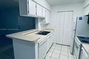 1237 SW 46th Ave, Pompano Beach, FL 33069 - Photo 8