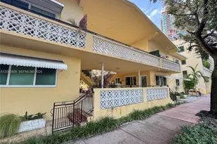 75 Washington Ave, Miami Beach, FL 33139 - Photo 2