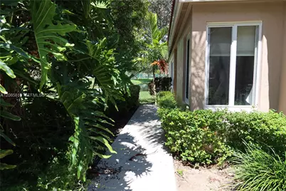 [Address not provided], Davie, FL 33324 - Photo 2
