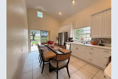 30 Windsor Ln #30, Palm Beach Gardens, FL 33418 - Photo 4