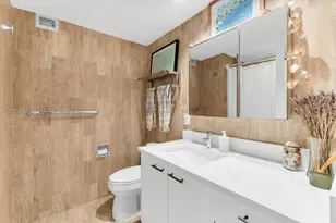 1600 S Bayshore Ln, Miami, FL 33133 - Photo 22