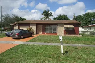 205 NE 175th St, North Miami Beach, FL 33162 - Photo 2