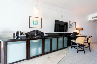 4391 Collins Ave #1015, Miami Beach, FL 33140 - Photo 4