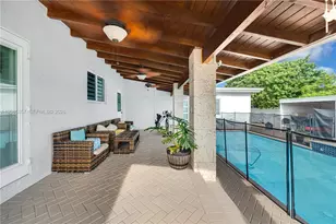 9365 SW 44th St, Miami, FL 33165 - Photo 36